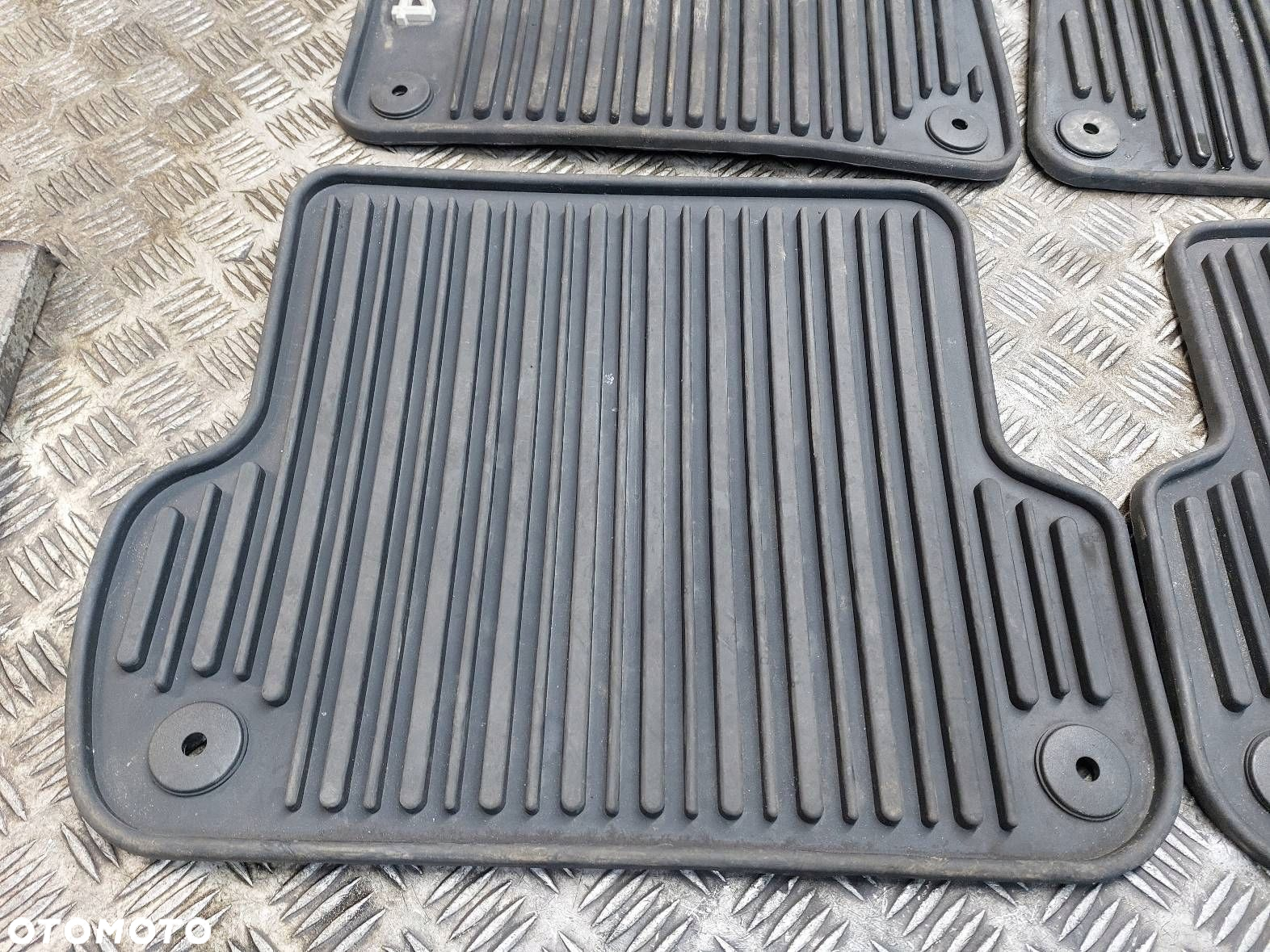 DYWANIK DYWANIKI WYCIERACZKI KOMPLET AUDI A4 B7 KOMBI 8E1061450 - 4