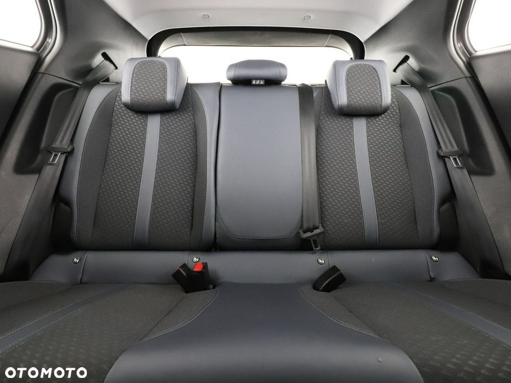 Peugeot 2008 1.2 Pure Tech Allure S&S - 19