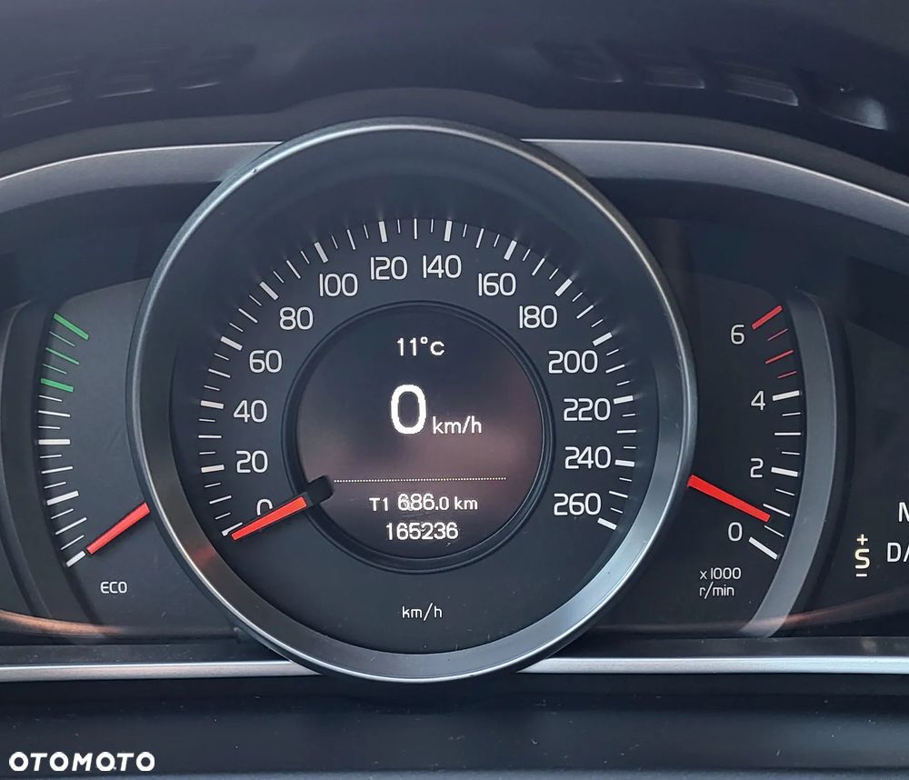 Volvo V40 D3 Momentum - 26