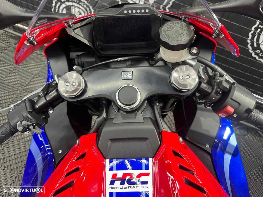 Honda CBR 1000RR-R FIREBLADE - 9