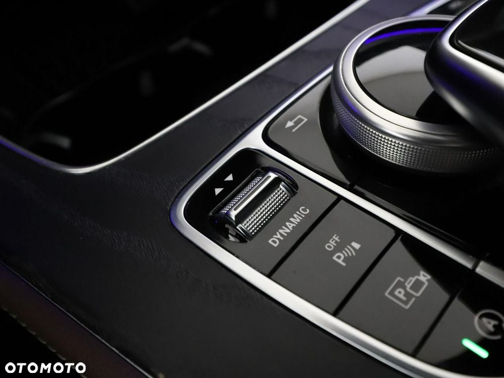 Mercedes-Benz Klasa E 200 d 9G-TRONIC Avantgarde - 31