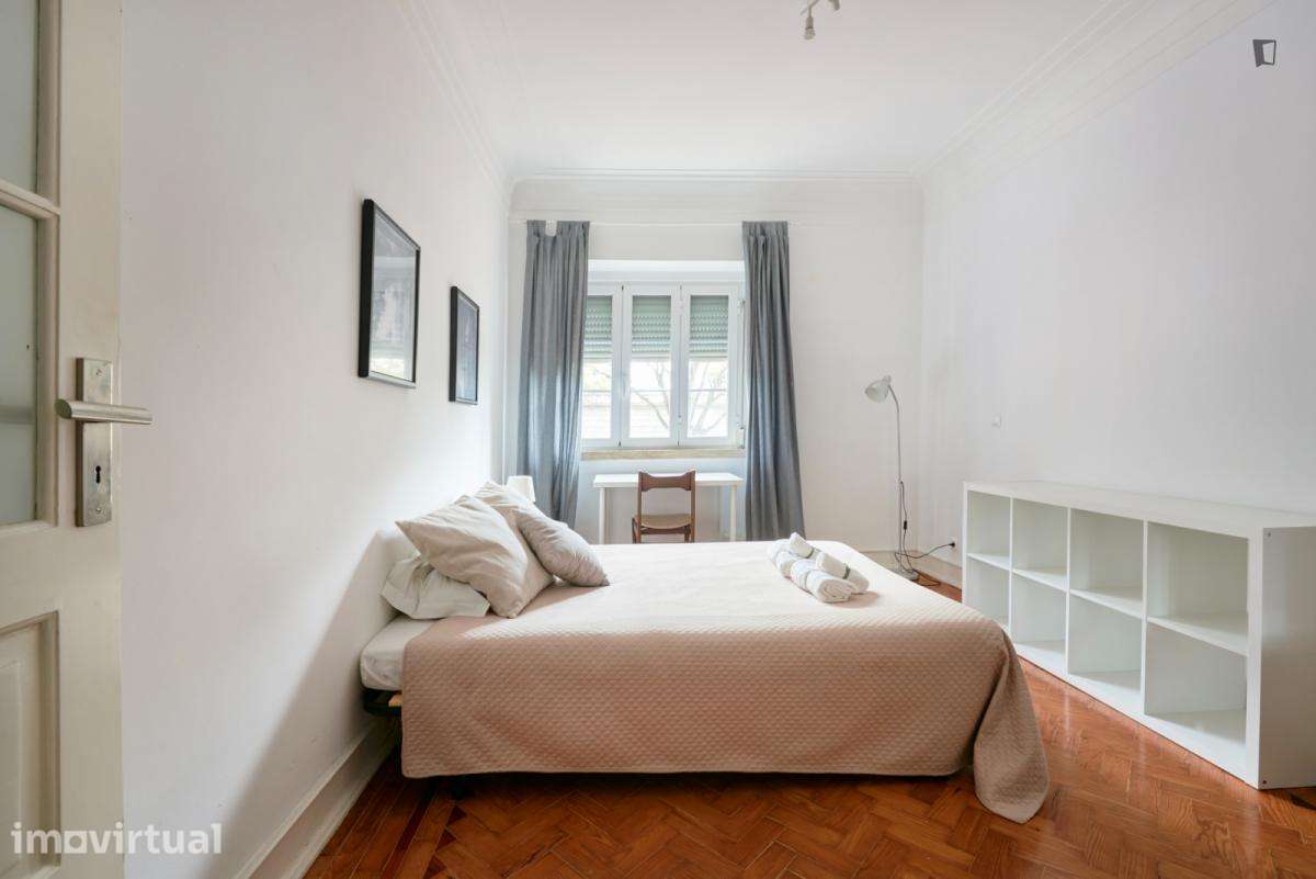 Quarto - localizado em Alameda Lisbon - Grande imagem: 2/53