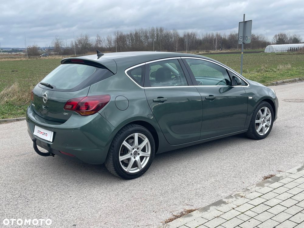 Opel Astra 1.7 CDTI Cosmo - 30