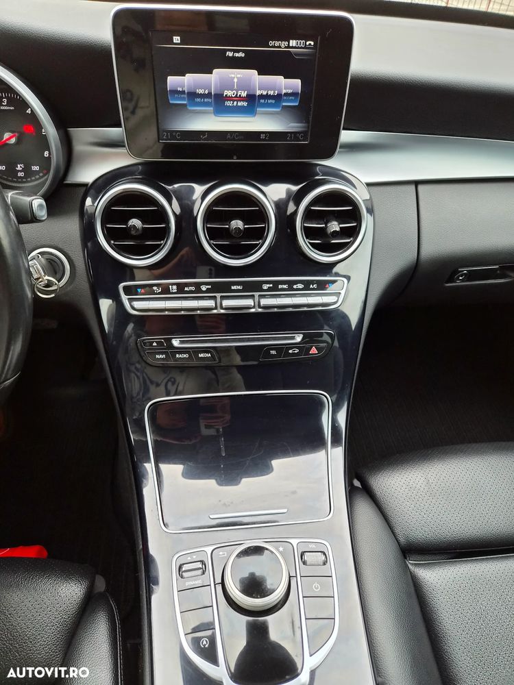 Mercedes-Benz C - 8