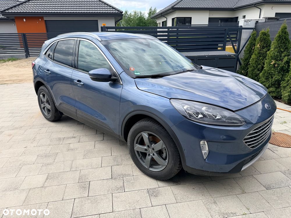 Ford Kuga - 1