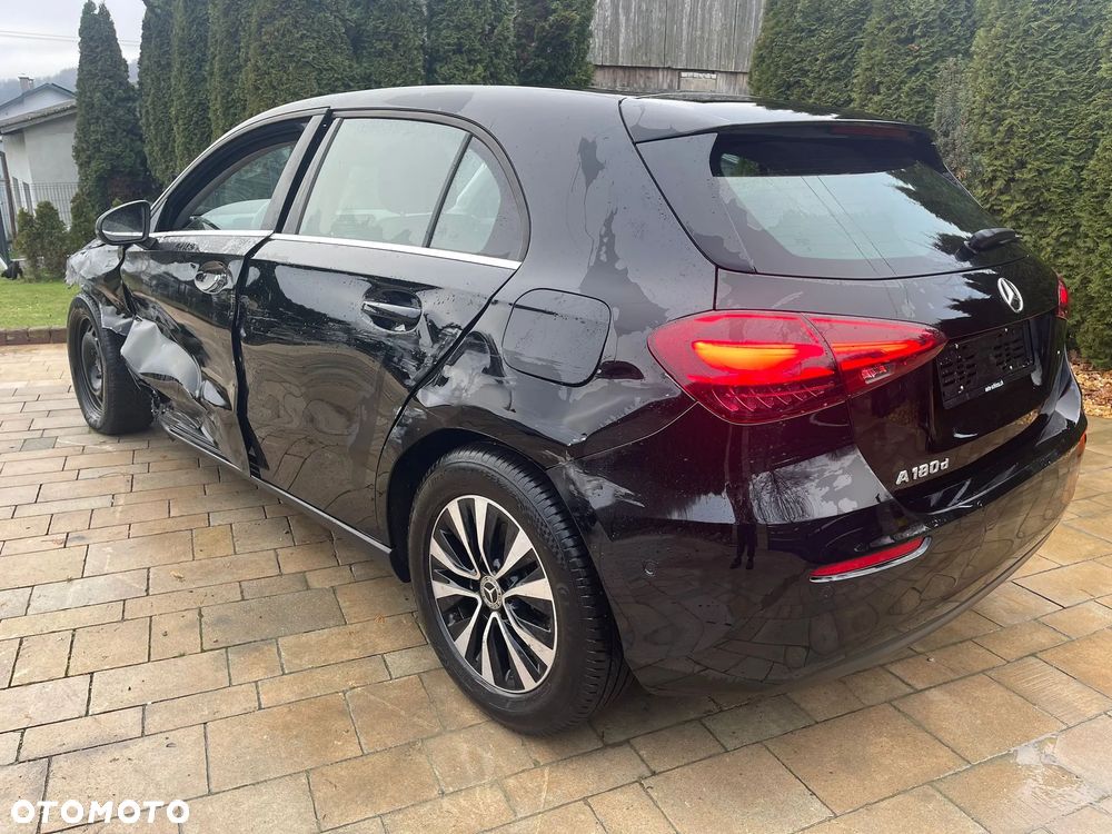 Mercedes-Benz Klasa A 180 d Progressive 8G-DCT - 9