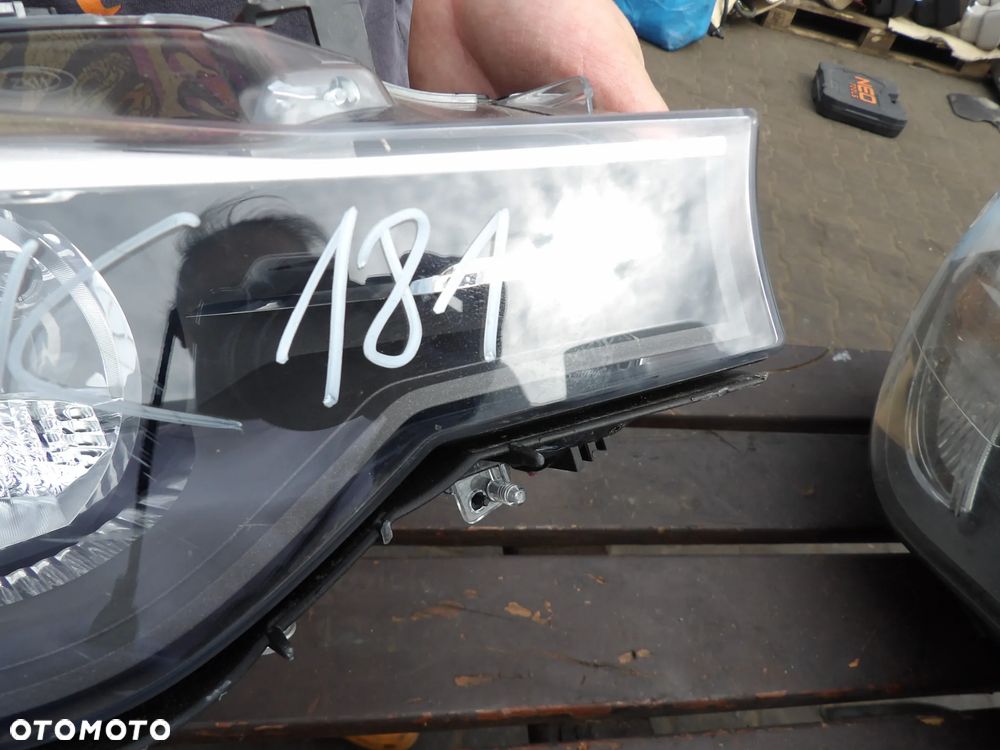BMW - F30 - PRAWA LAMPA PRZEDNIA - UK - 7259540 - 2