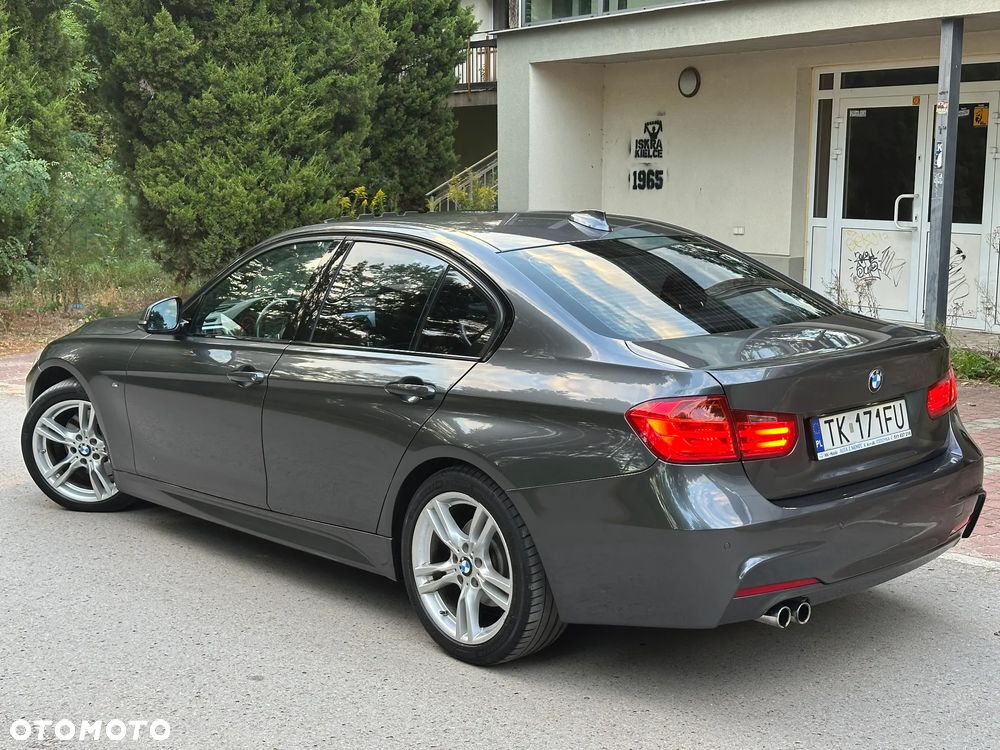 BMW Seria 3 325d M Sport - 4