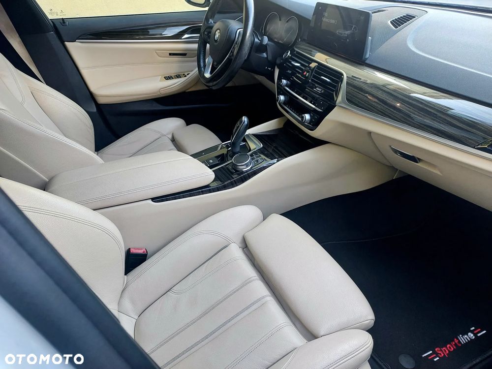 BMW Seria 5 530i GPF Sport Line sport - 16