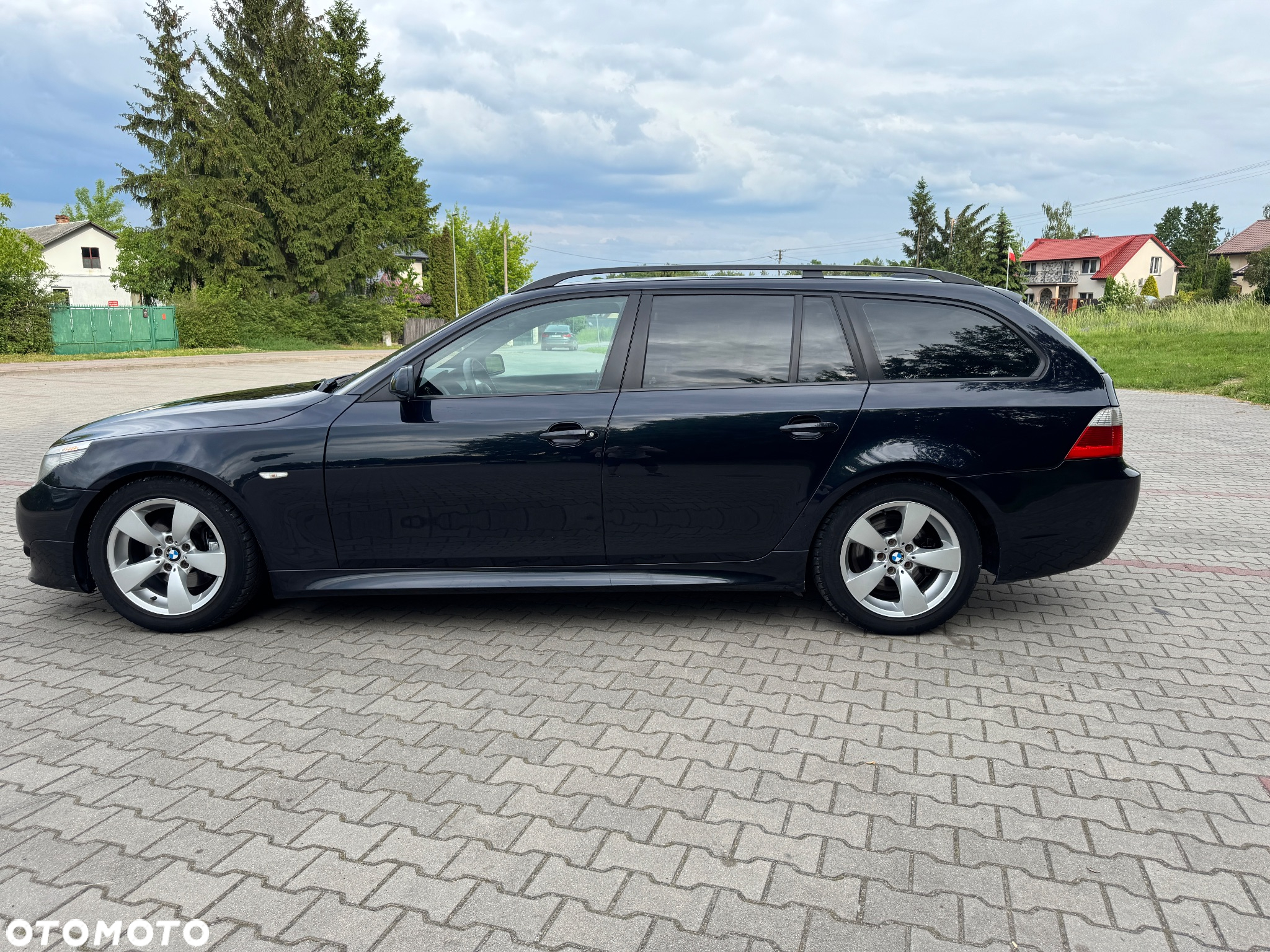 BMW Seria 5 530d Touring - 11