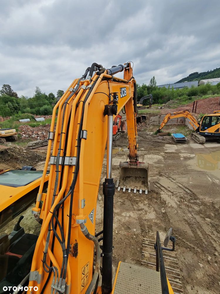 JCB 220 XLC - 30