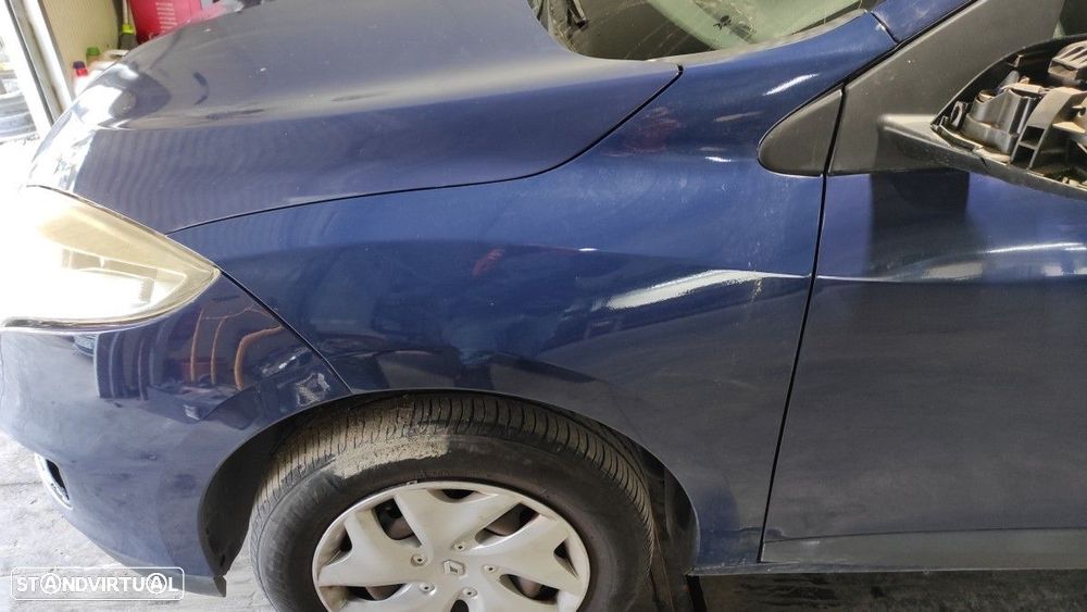 GUARDA-LAMAS FRENTE ESQUERDO RENAULT MEGANE III BERLINA 5 P AUTHENTIQUE - 6