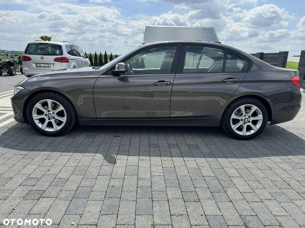 BMW Seria 3 318d Blue Performance Luxury Line - 14