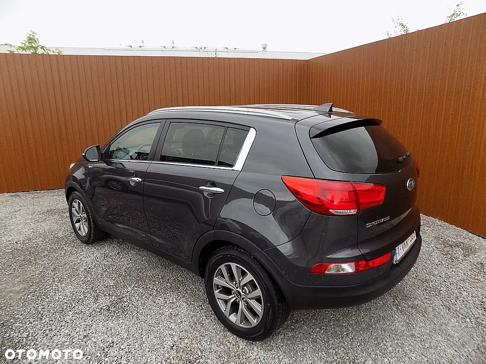 Kia Sportage 2,0 CRDI AWD Spirit - 3