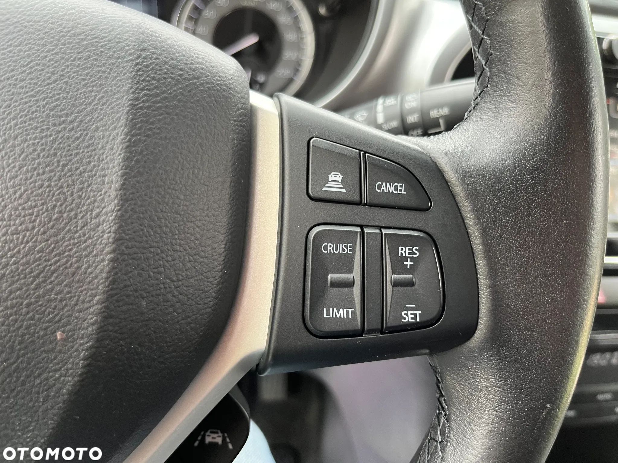 Suzuki Vitara 1.0 Boosterjet Premium 4WD - 31
