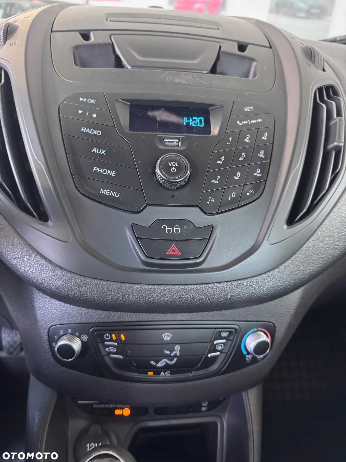 Ford Tourneo Courier 1.5 TDCi Trend - 20