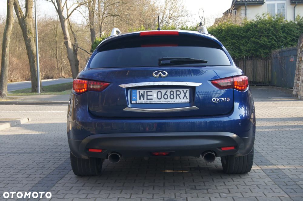 Infiniti QX70 - 13