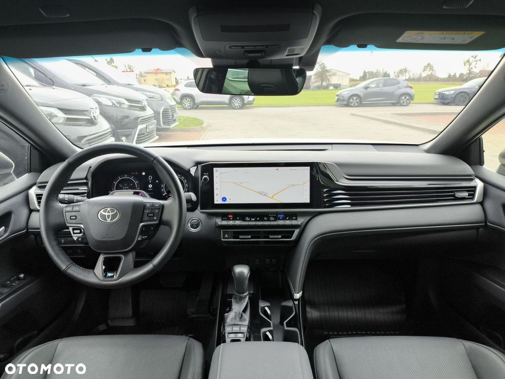 Toyota Camry - 25