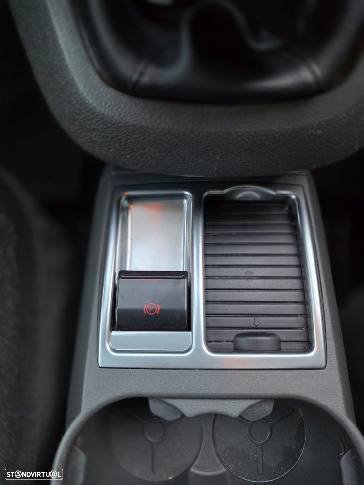 Ford Focus C-Max 1.6 TDCi Ghia - 19