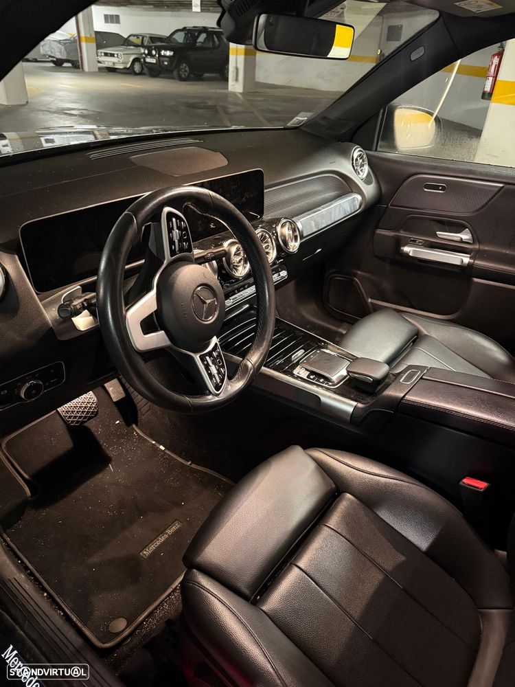 Mercedes-Benz GLB 180 - 4