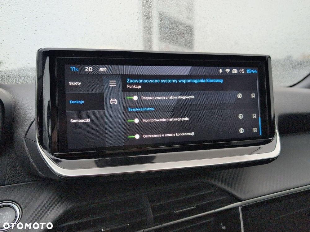 Peugeot 2008 PureTech mHEV Allure e-DCS6 - 24