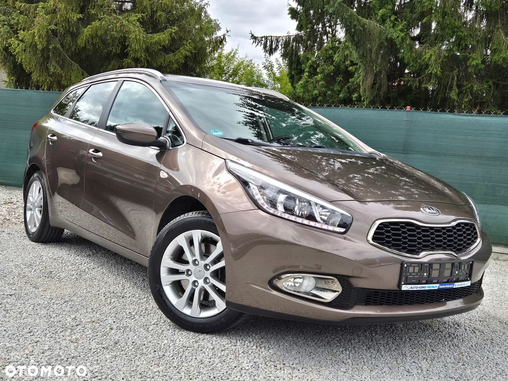 Kia Ceed 1.6 GDI Fifa World Cup Edition - 6