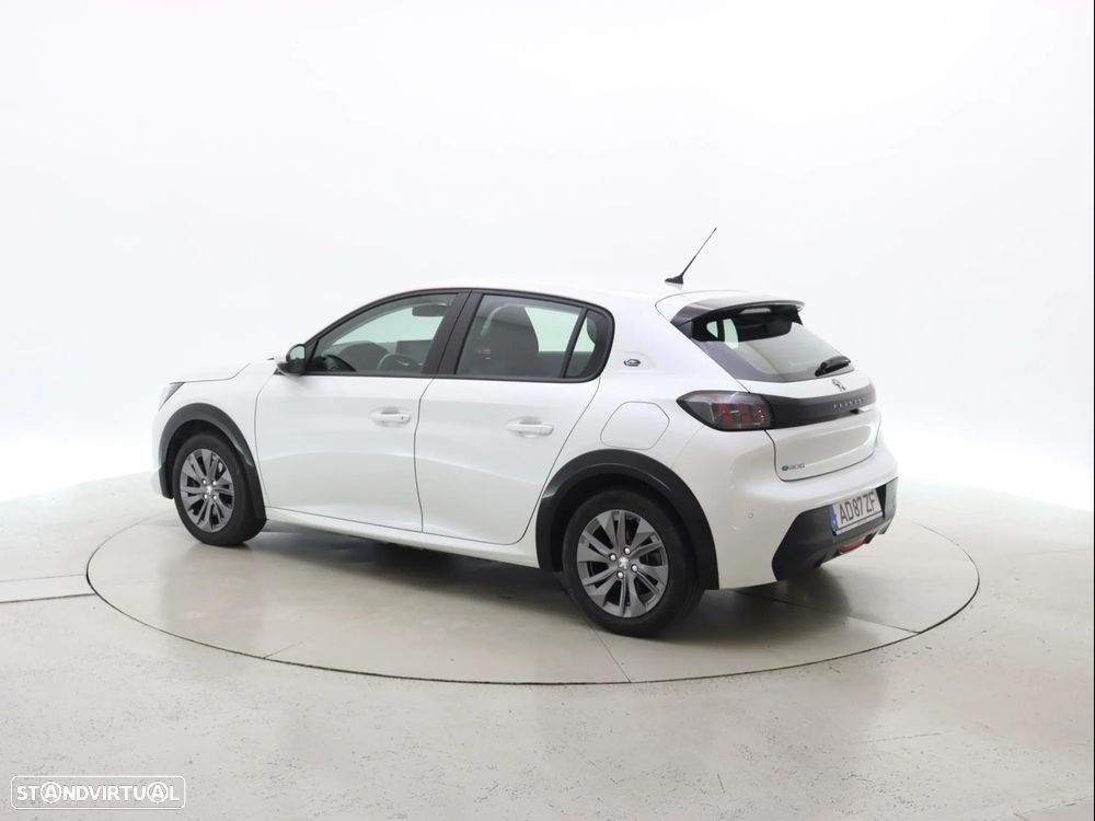 Peugeot 208 - 3