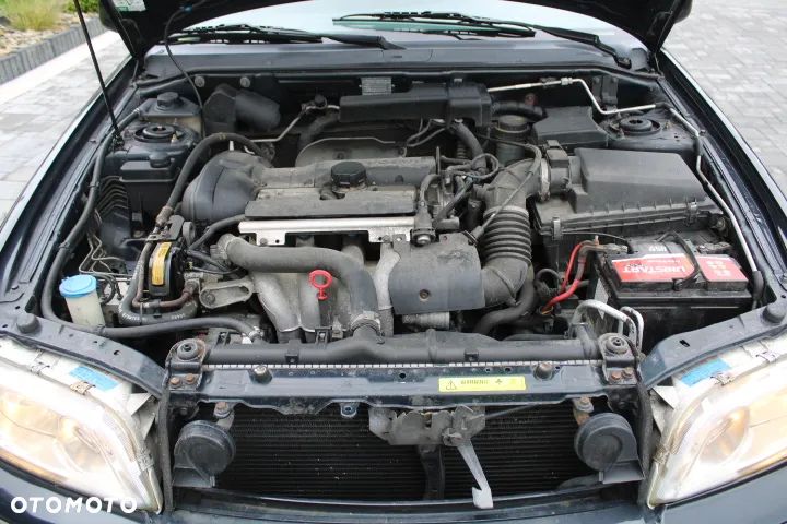 Volvo V40 1.8 - 15