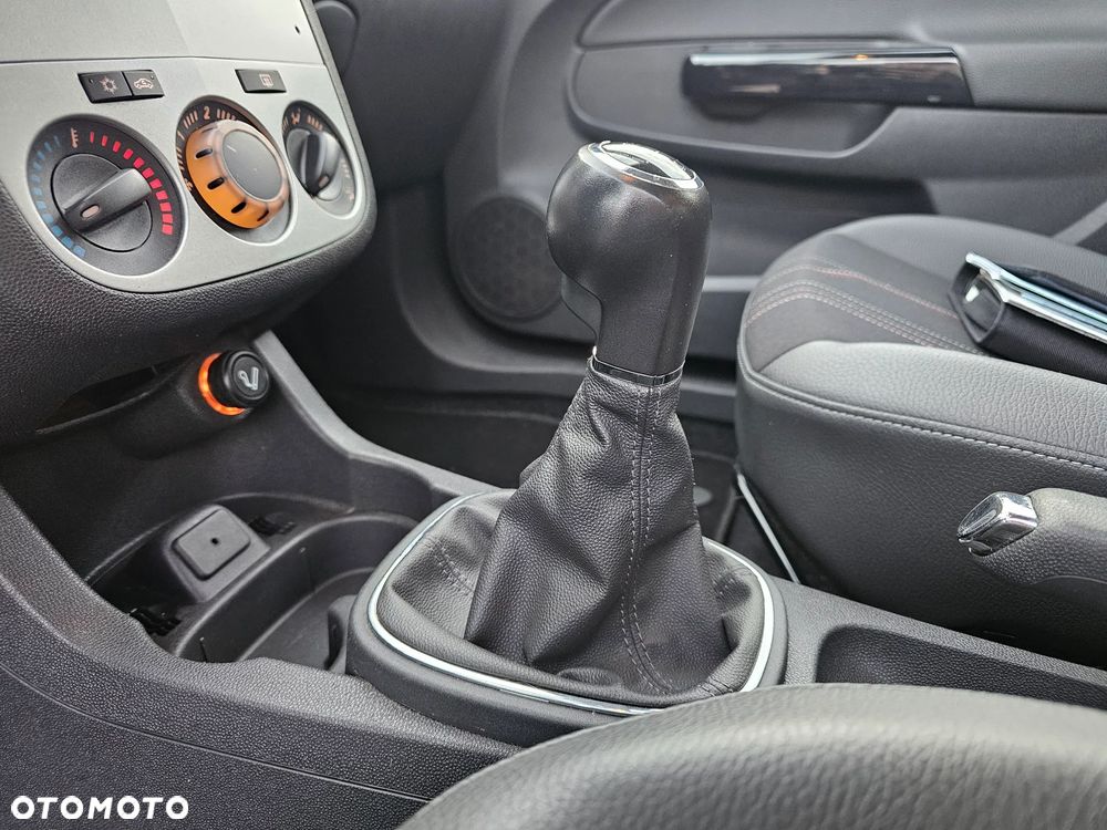Opel Corsa - 24