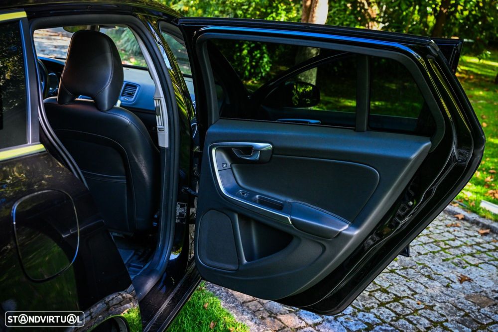 Volvo V60 - 40