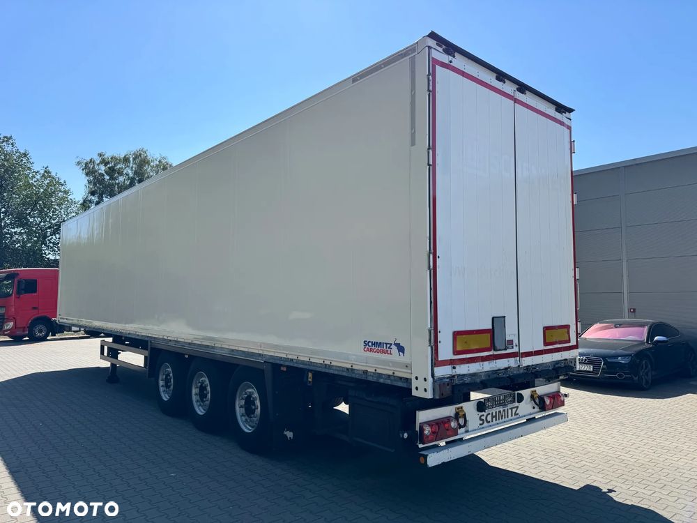Schmitz Cargobull Izoterma , Doppelstock, oś podnoszona, 332.000 km!! - 1