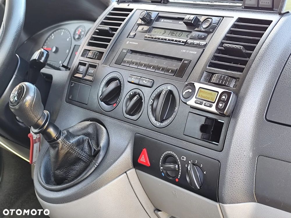 Volkswagen Transporter - 14