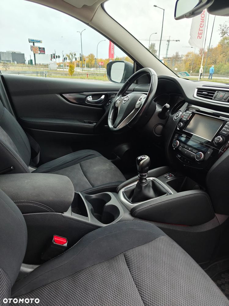 Nissan Qashqai 1.6 DIG-T N-Connecta - 17