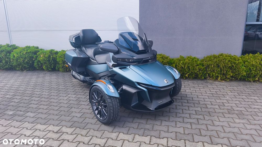 Can-Am Spyder - 9