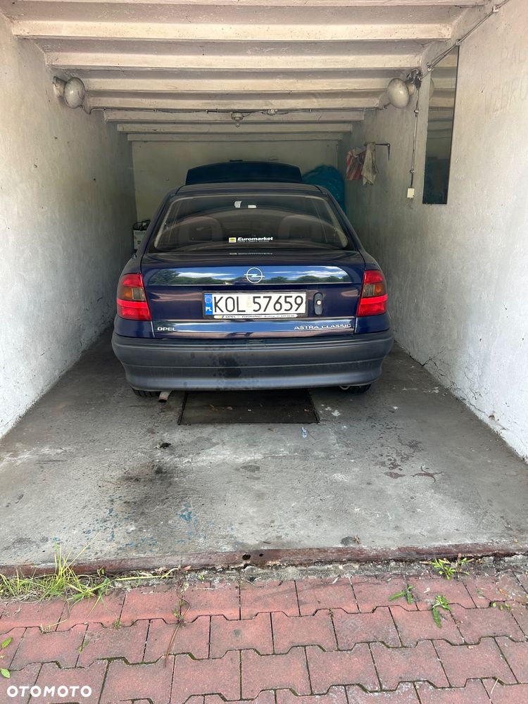 Opel Astra 1.4 GL - 15