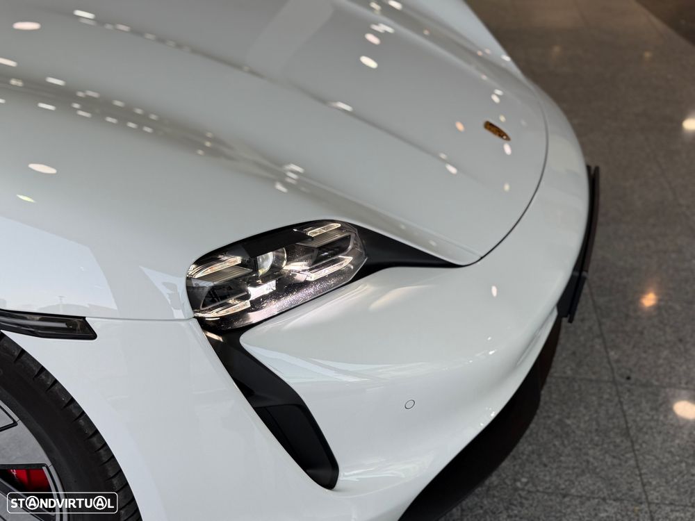 Porsche Taycan 4S - 14
