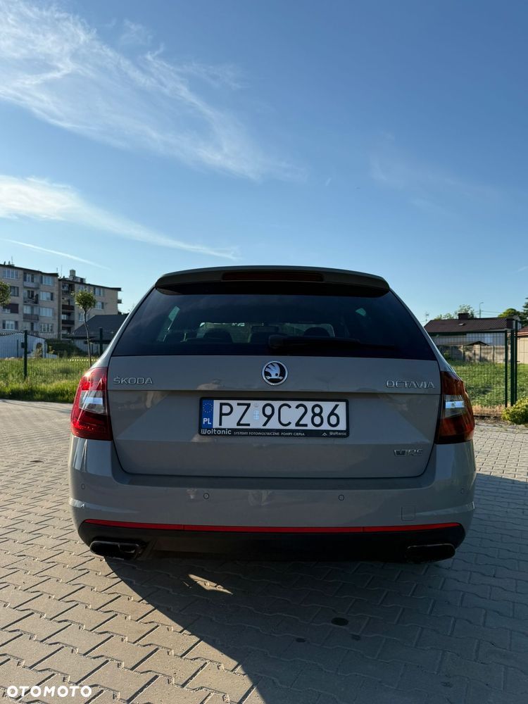 Skoda Octavia 2.0 TSI RS - 7