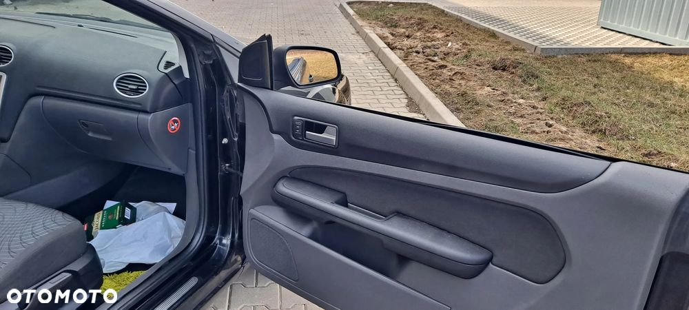 Ford Focus 2.0 TDCi DPF Titanium - 23