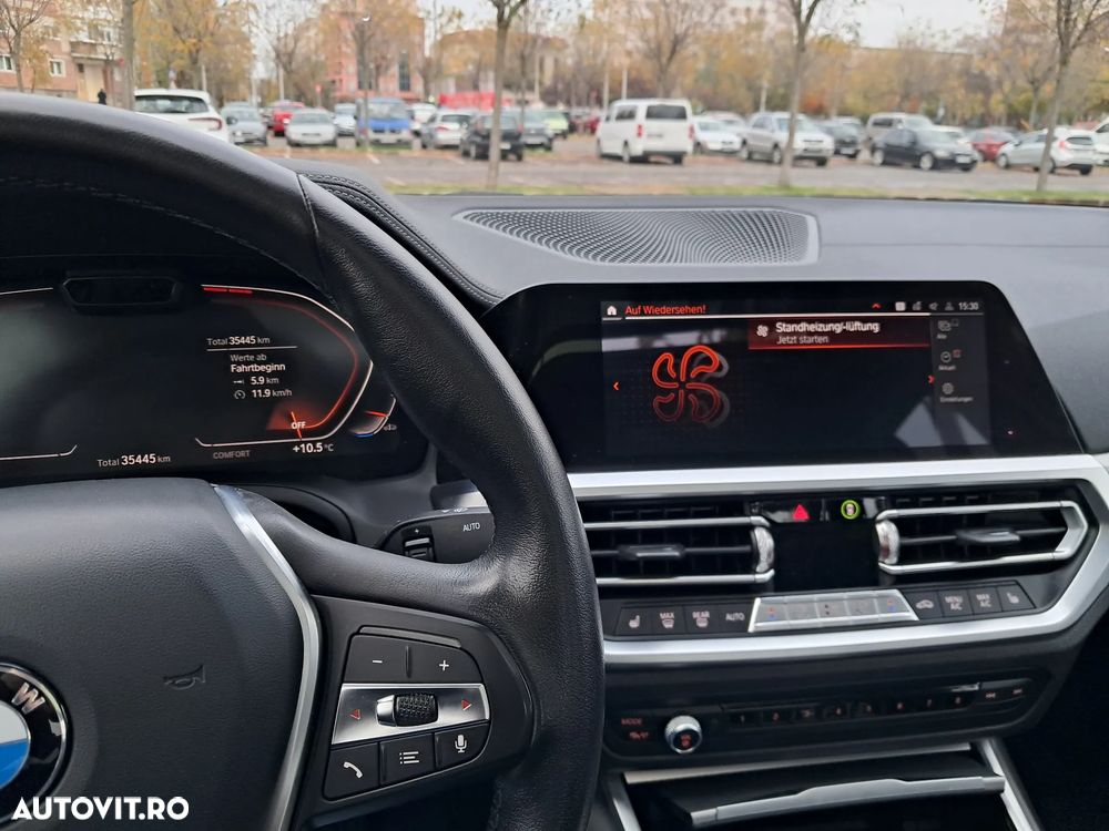 BMW Seria 3 330i Aut. Luxury Line - 23
