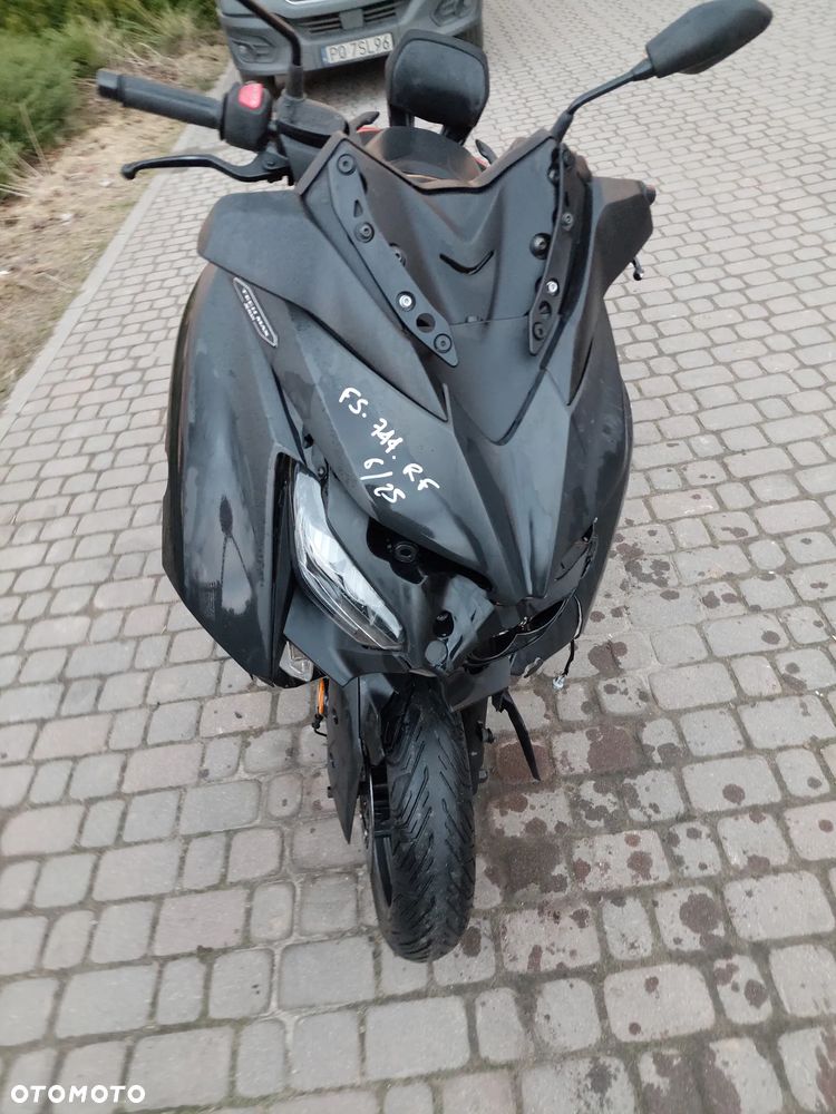 Yamaha X-max - 8