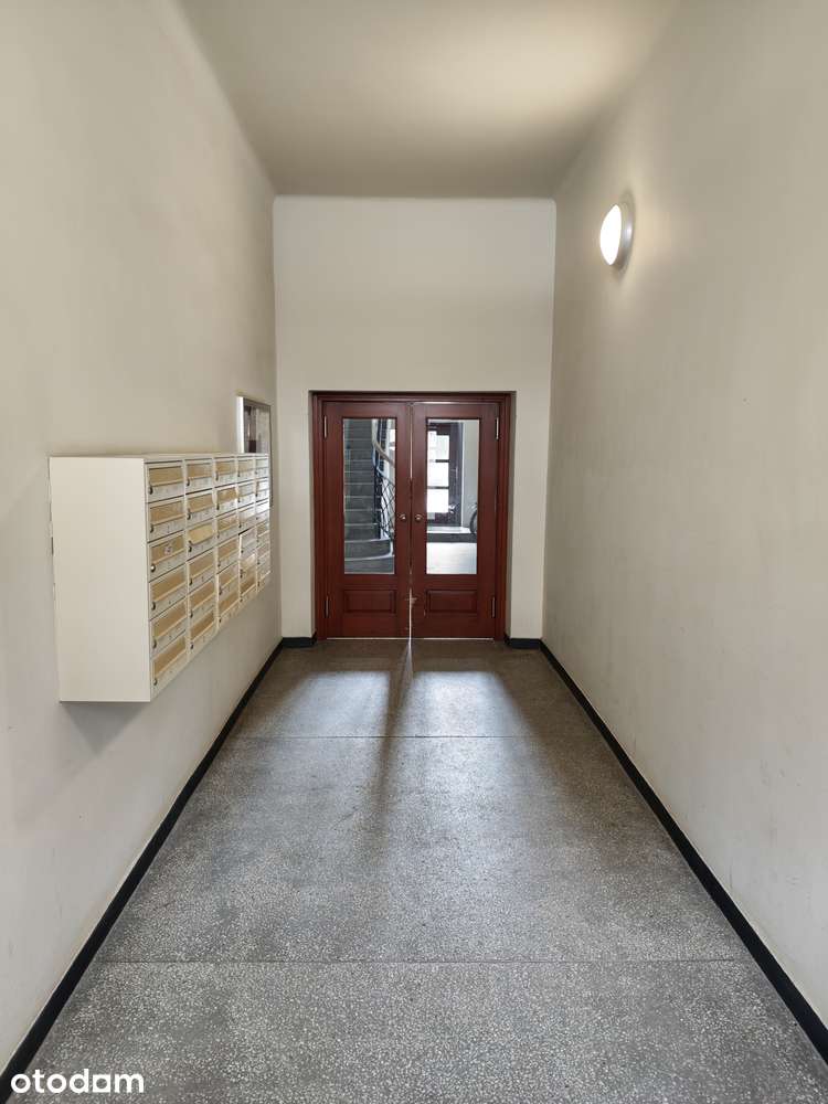 Piękny wyposażony apartament w dobrym standardzie, cisza, metro, park