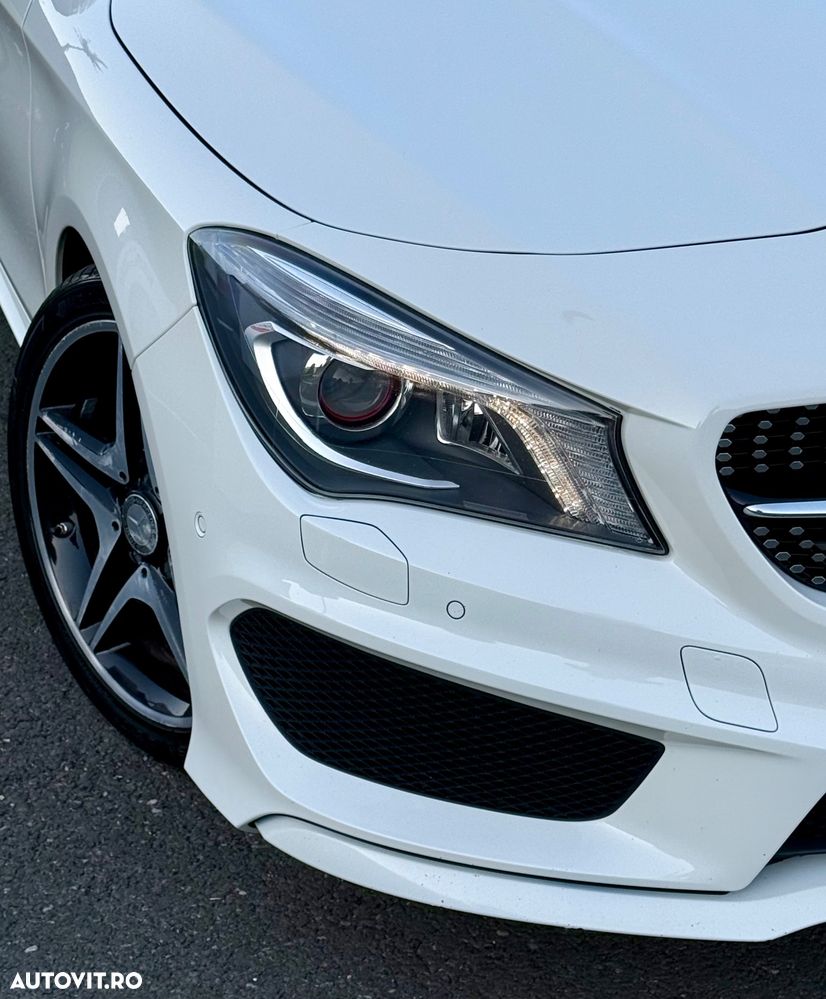 Mercedes-Benz CLA 220 d Shooting Brake 4Matic 7G-DCT AMG Line - 32