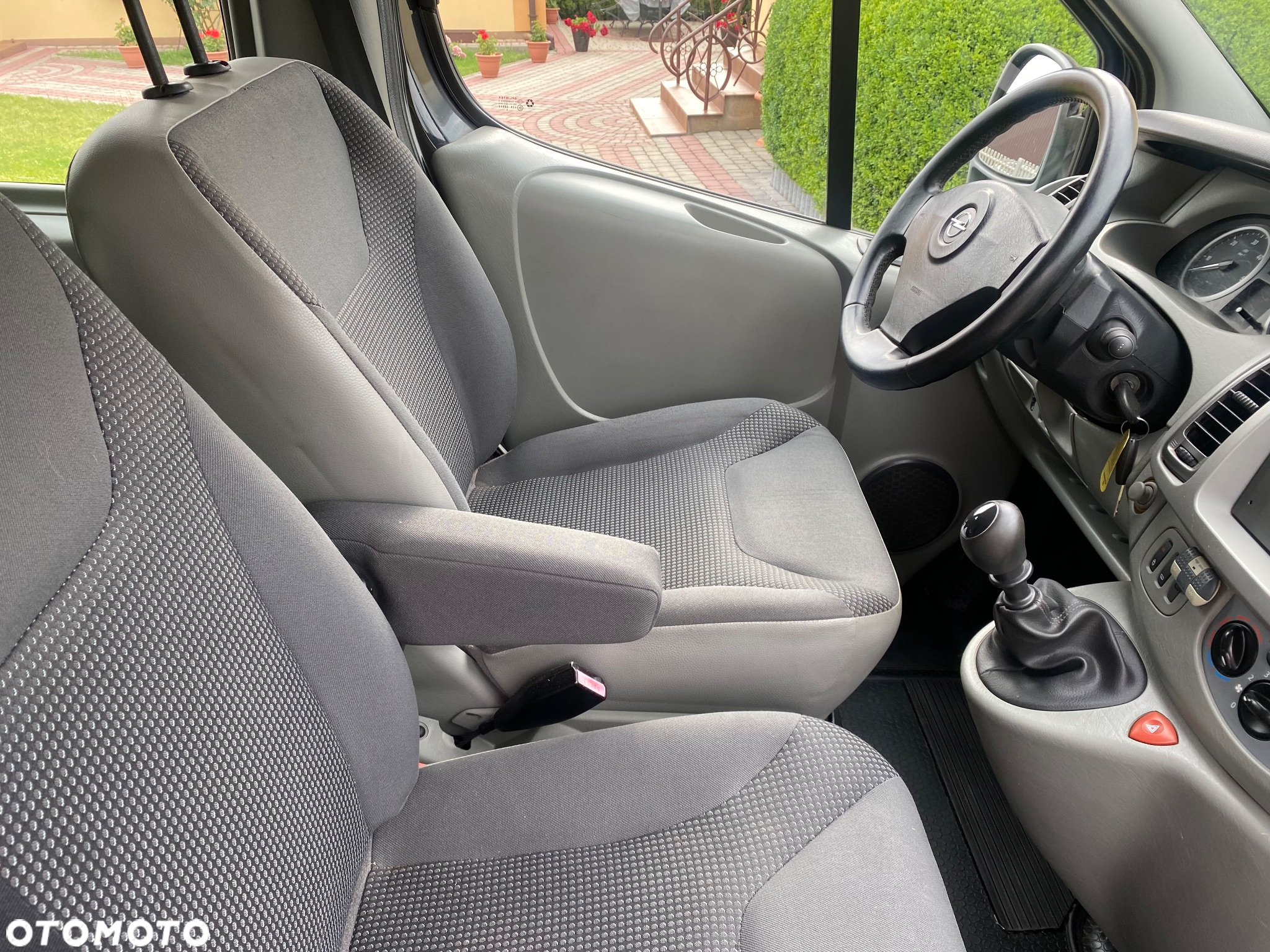 Opel Vivaro - 16