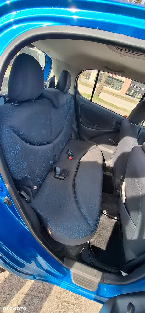 Toyota Yaris 1.0 Terra - 33