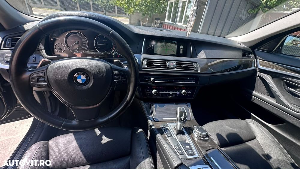 BMW Seria 5 530d xDrive - 12