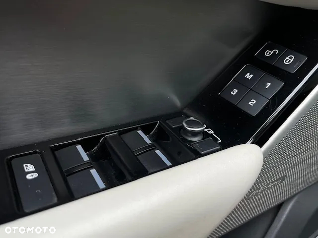 Land Rover Range Rover Velar 3.0 SD6 R-Dynamic HSE - 40