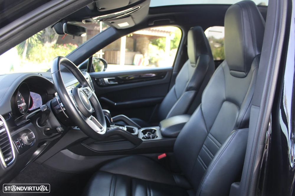 Porsche Cayenne Coupé E-Hybrid Platinum Edition - 12
