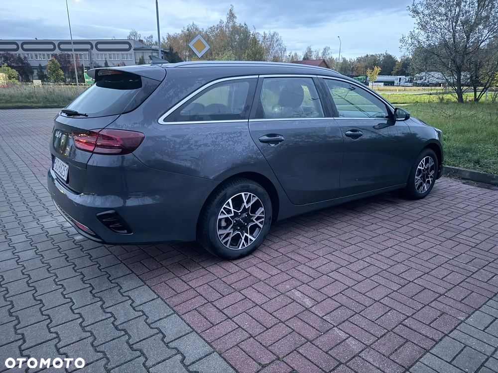 Kia Ceed - 8