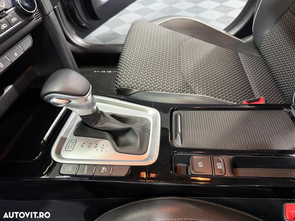 Kia XCeed 1.6 GDI 6DCT PHEV Vision - 12