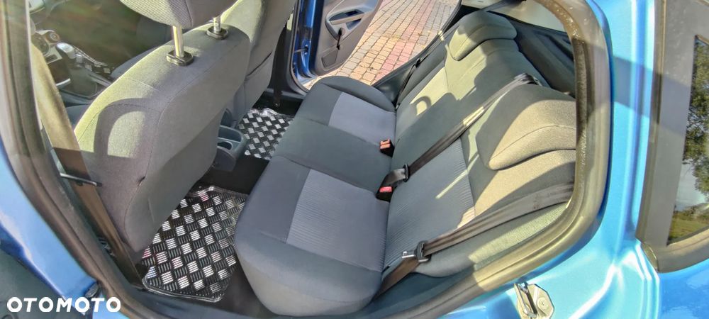 Ford Fiesta 1.25 Ambiente - 19